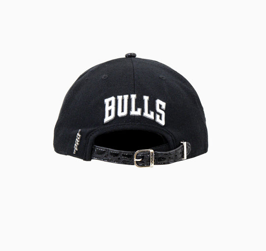 Chicago Bulls leather brim snapback hat