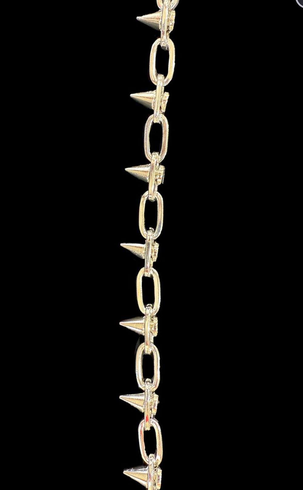 Spiked chain