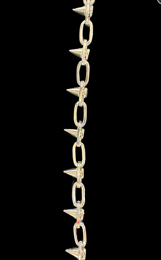 Spiked chain