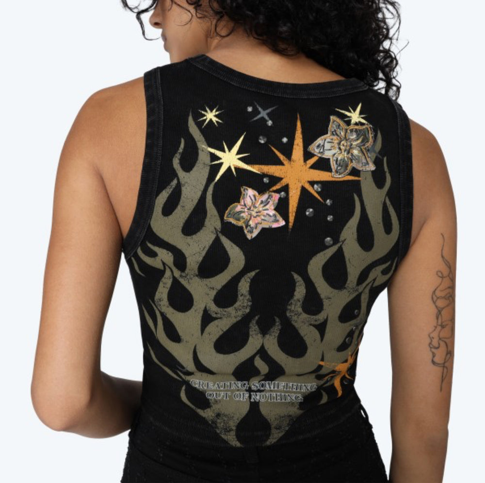 Graphic Fitted Sleeves Tank Top