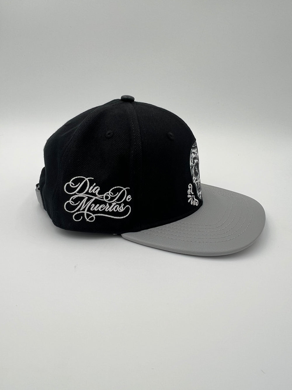 Chicago White Sox Dia De Muertos SnapBack Hat