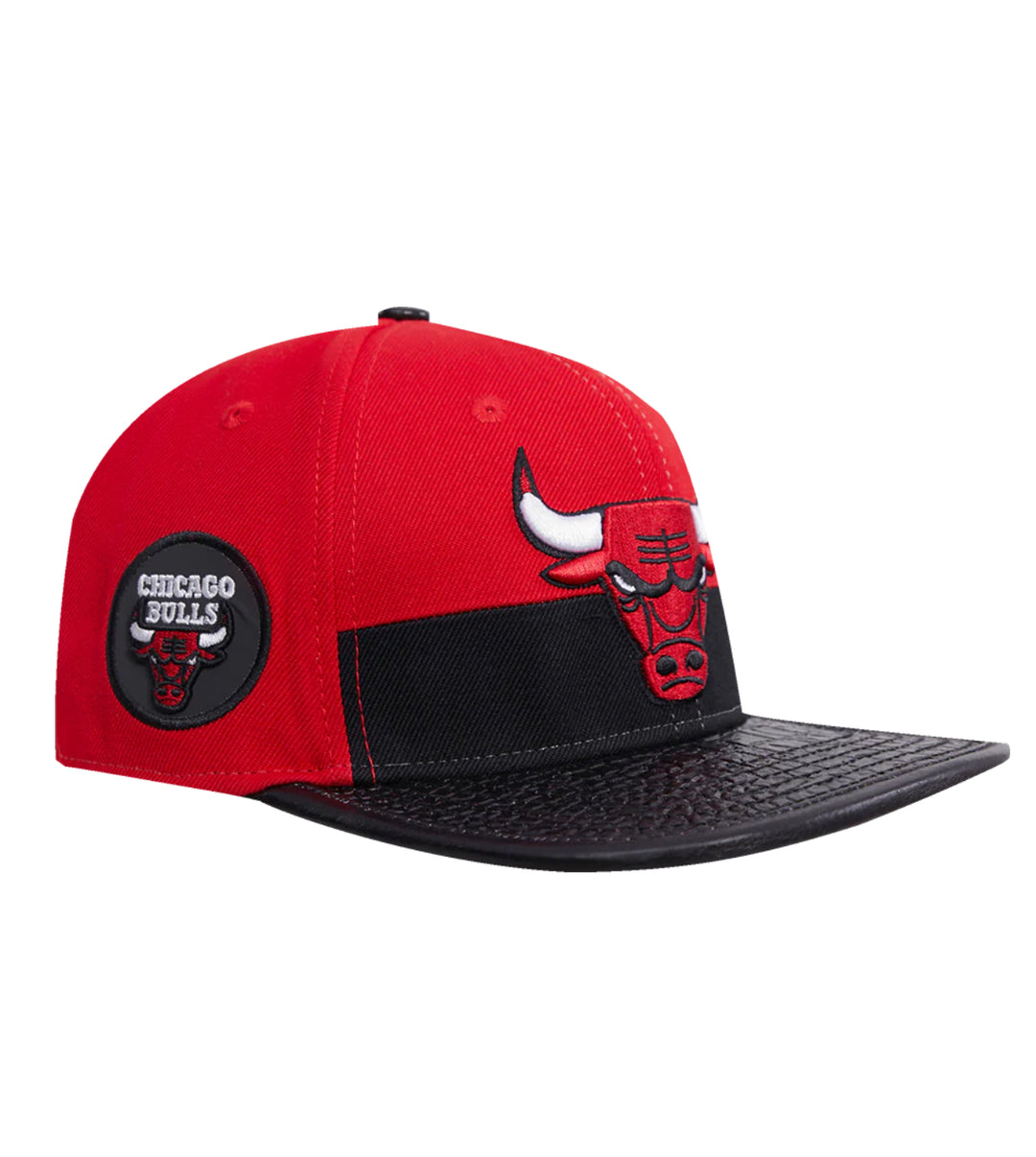 Chicago Bulls 3-D split leather brim snapback hat