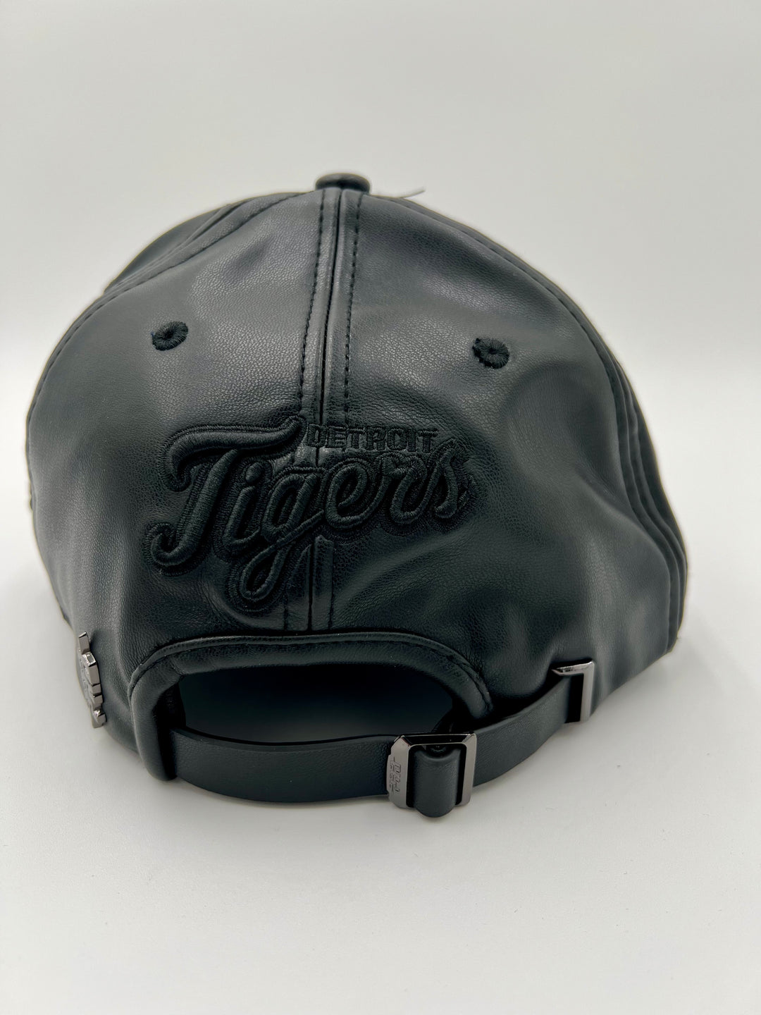 Detroit Tigers Pinched Brim SnapBack Hat